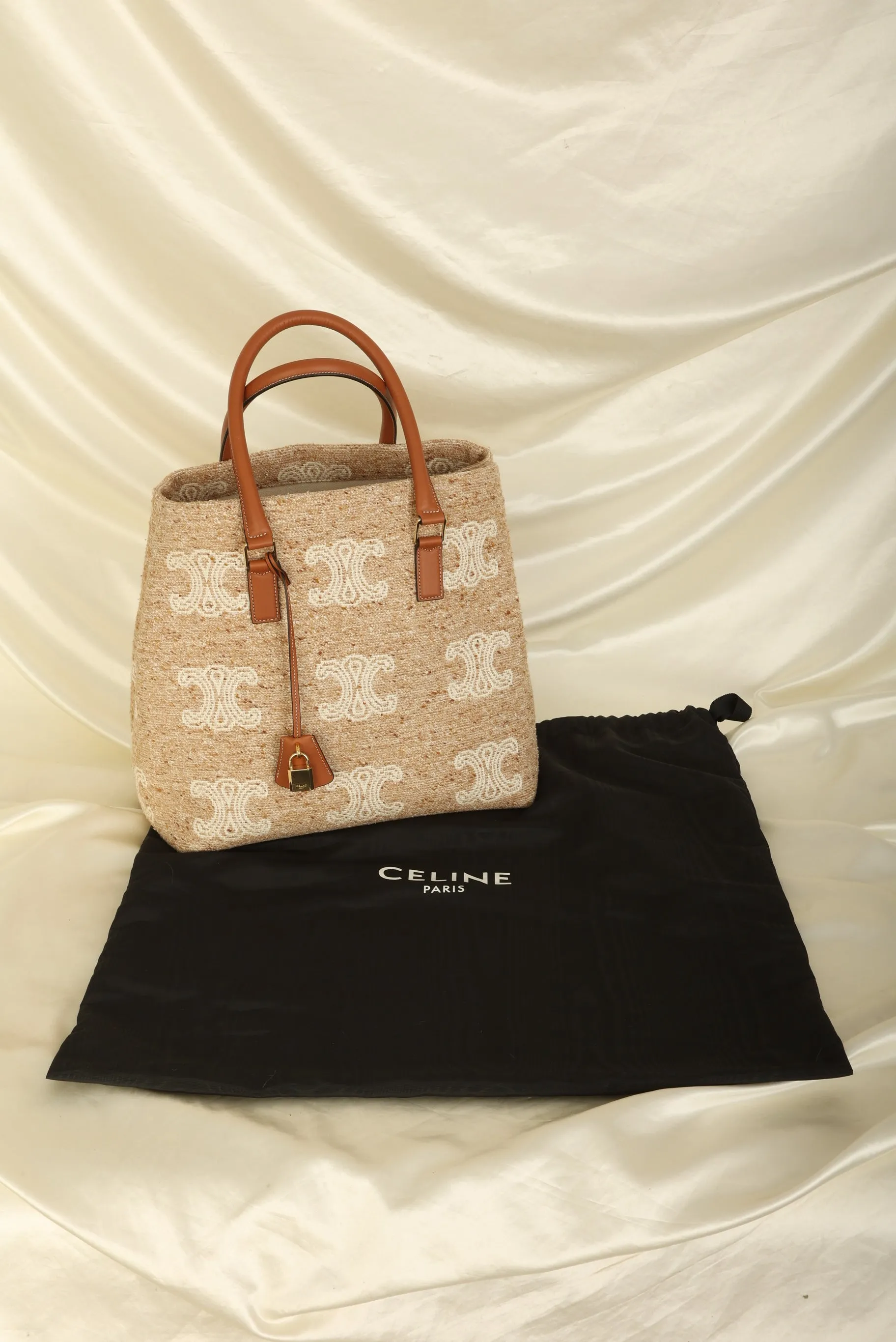 Celine 2019 Triomphe Large Cabas Tote