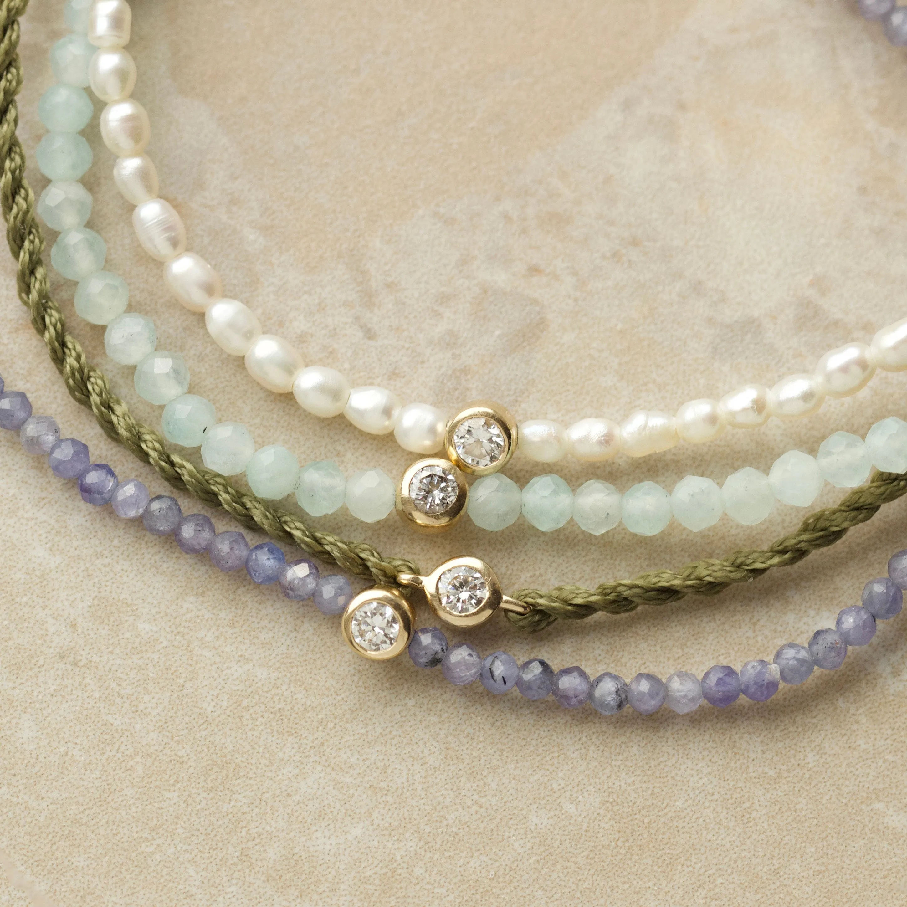 Solitaire Diamond Pearl Beaded Stretch Bracelet