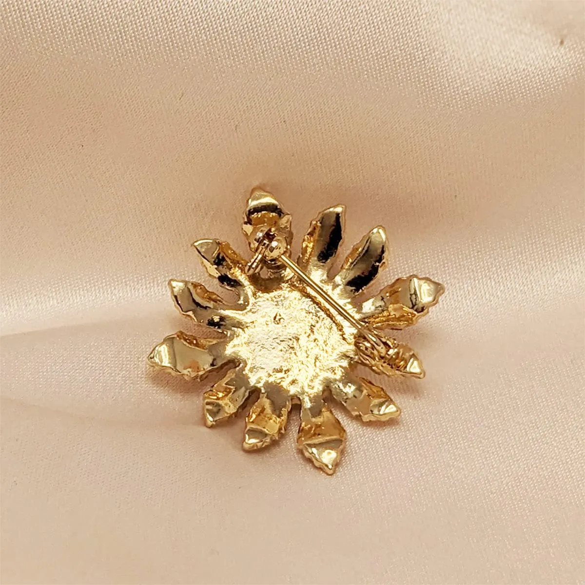 Sunflower 50s brooch : Pearl and Gold