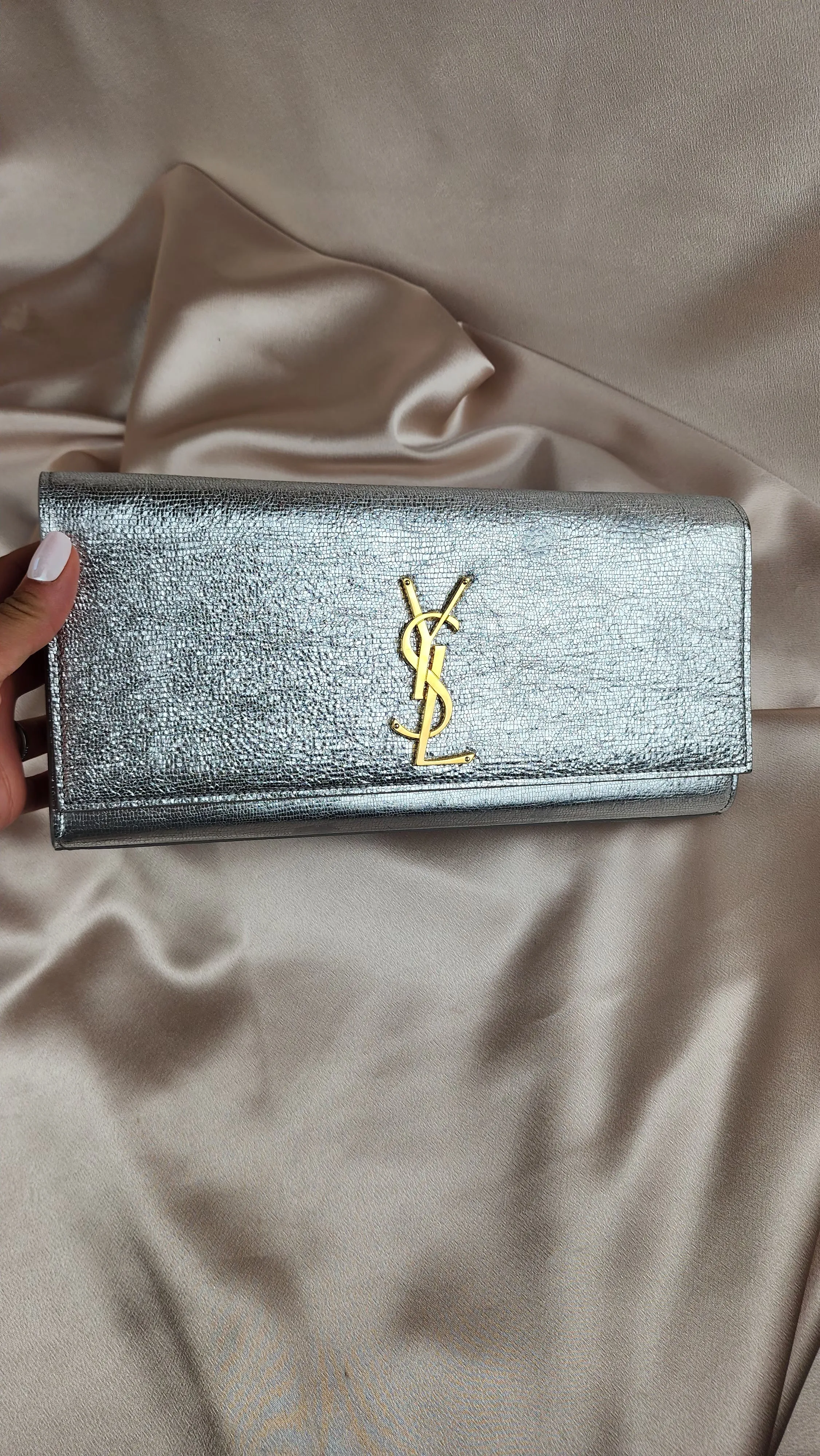 Yves Saint Laurent Silver Clutch -603